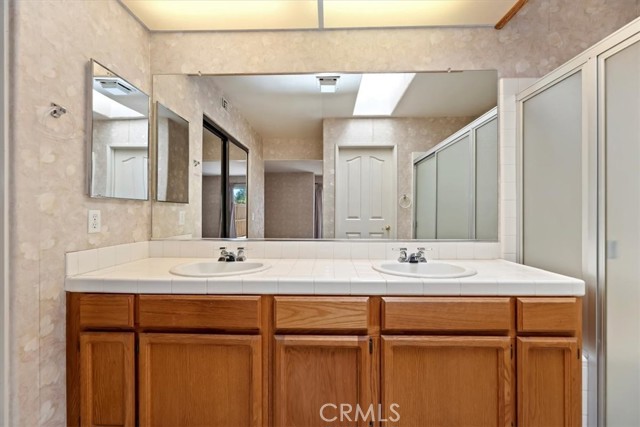 39973 Corte Lorca, Murrieta CA: https://media.crmls.org/medias/c011cbcb-a654-489c-a4c1-08b4fbe37bb9.jpg