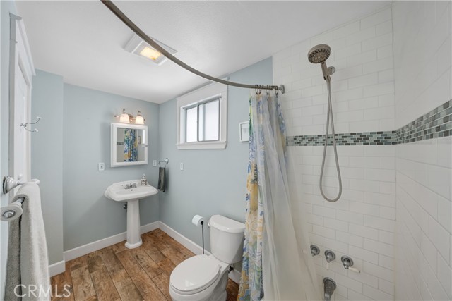 318 8th Street, Huntington Beach CA: https://media.crmls.org/medias/c0124ea6-3143-44ee-85e9-b1abd02145ac.jpg