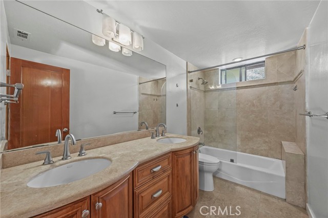 4 Woodhaven, Laguna Niguel CA: https://media.crmls.org/medias/c0134454-a3ea-463c-b12f-6ca3f089061f.jpg