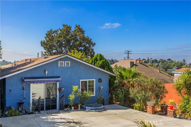 6225 Beard Street, Highland Park CA: https://media.crmls.org/medias/c01442c3-7079-480c-bf8b-40703b7f472c.jpg