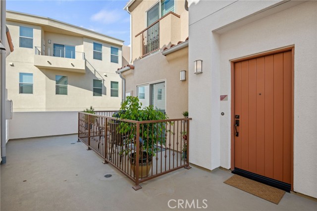 Detail Gallery Image 5 of 27 For 44 Coronado St #202,  Ventura,  CA 93001 - 2 Beds | 2/1 Baths