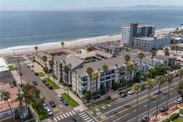 1007 S Catalina Avenue, Redondo Beach CA: https://media.crmls.org/medias/c0154be0-758b-4d30-bd5f-644b449451c4.jpg