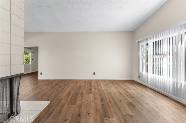 1204 San Jacinto, Redlands CA: https://media.crmls.org/medias/c015a0fb-bf91-4a09-b070-e8d642c6add7.jpg