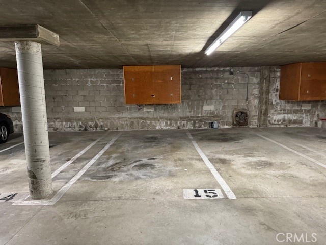 https://media.crmls.org/medias/c015a3c0-96b1-414f-b452-43ce2693416f.jpg?preset=X-Large