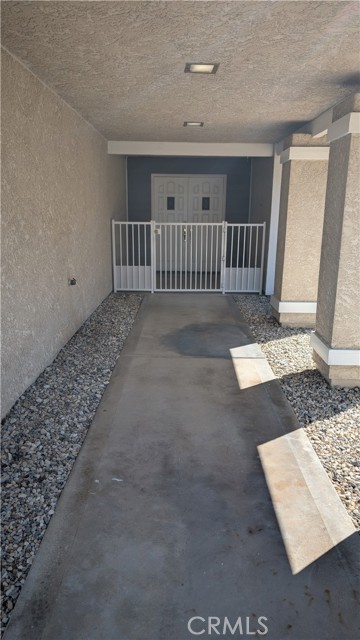Detail Gallery Image 7 of 37 For 13959 Driftwood Dr, Victorville,  CA 92395 - 3 Beds | 2 Baths