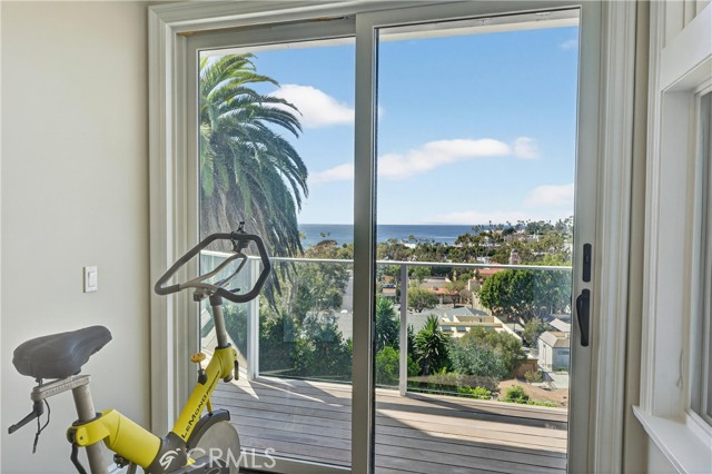 Detail Gallery Image 38 of 74 For 405 Blumont St, Laguna Beach,  CA 92651 - 5 Beds | 6/1 Baths