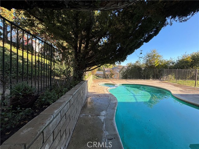 Detail Gallery Image 9 of 35 For 25565 Crockett Ln, Stevenson Ranch,  CA 91381 - 4 Beds | 3 Baths