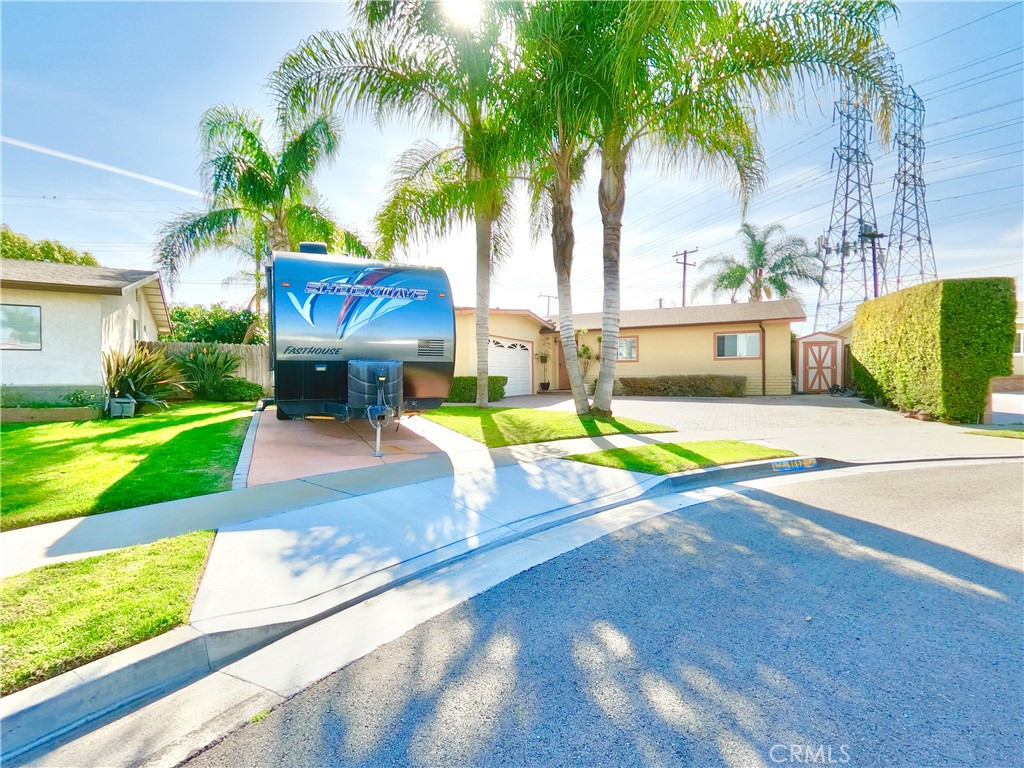 8662 Ferguson Circle, Huntington Beach, CA 92647