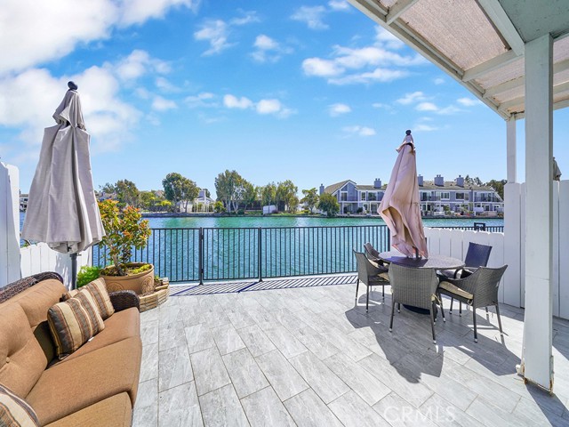 3512 Bravata Drive, Huntington Beach CA: https://media.crmls.org/medias/c01a619a-4825-4079-9060-8eb838acd3e6.jpg