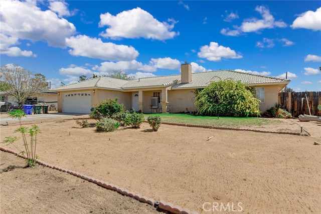 Detail Gallery Image 6 of 36 For 21919 Standing Rock Ave, Apple Valley,  CA 92307 - 4 Beds | 2 Baths