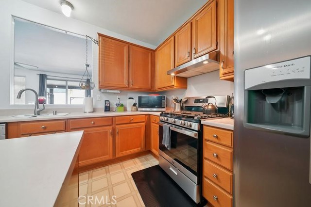 25266 Shady Creek Circle, Menifee CA: https://media.crmls.org/medias/c01bd2be-484d-45f1-935e-d4d5a5a302d2.jpg