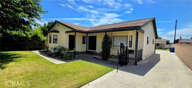 8730 N 6th, Downey CA: https://media.crmls.org/medias/c01bf5d0-8a3a-4ec3-9878-8d413de6fcb8.jpg