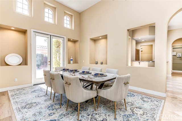 Image 2 of 6 For 17 Oakmont  