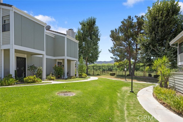 Detail Gallery Image 21 of 24 For 27070 Hidaway Ave #5,  Canyon Country,  CA 91351 - 2 Beds | 1/1 Baths