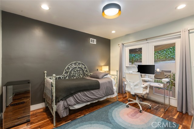 Detail Gallery Image 45 of 60 For 11922 Sunshine Ter, Studio City,  CA 91604 - 3 Beds | 2 Baths