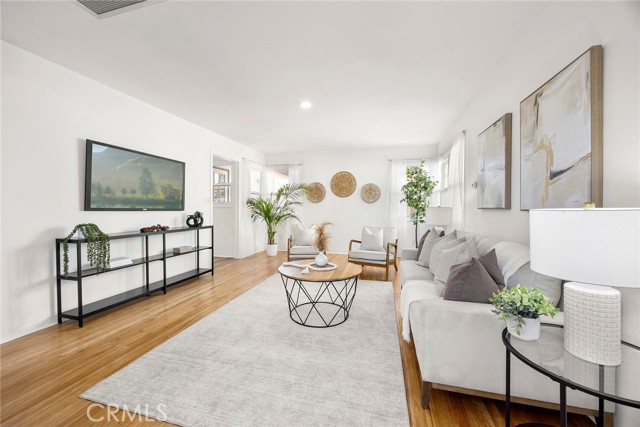 Detail Gallery Image 2 of 31 For 719 S Walnut, Brea,  CA 92821 - 3 Beds | 2 Baths