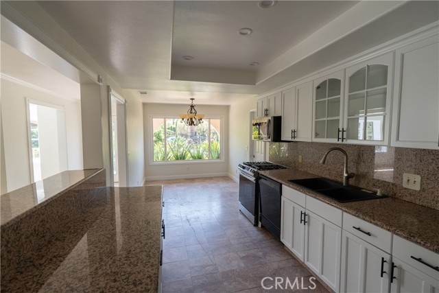 Detail Gallery Image 7 of 37 For 490 S Old Ranch Rd, Anaheim Hills,  CA 92808 - 5 Beds | 3 Baths