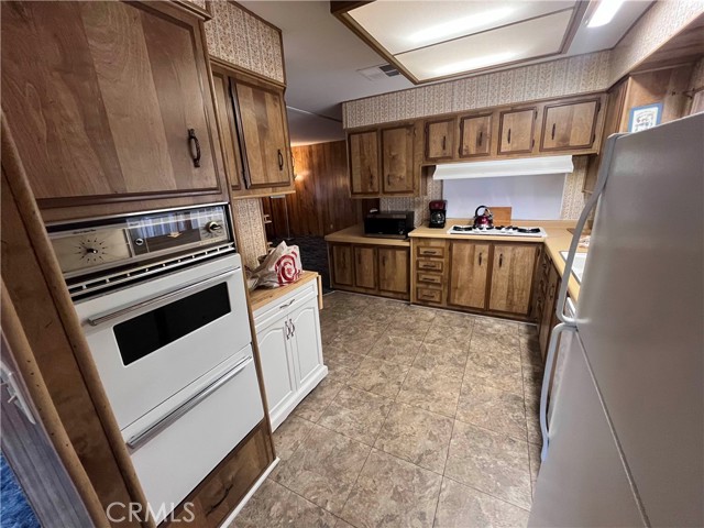 Detail Gallery Image 9 of 21 For 200 W San Bernardino Ave #1,  Riverside,  CA 92376 - 3 Beds | 1/1 Baths