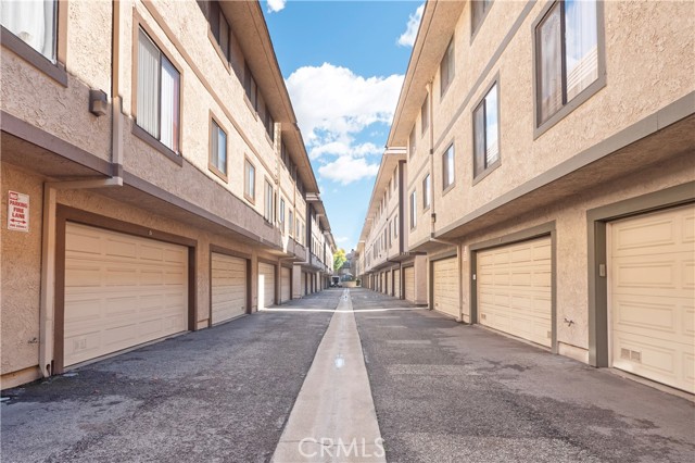 Detail Gallery Image 41 of 47 For 1925 E Huntington Dr #E,  Duarte,  CA 91010 - 3 Beds | 2/1 Baths