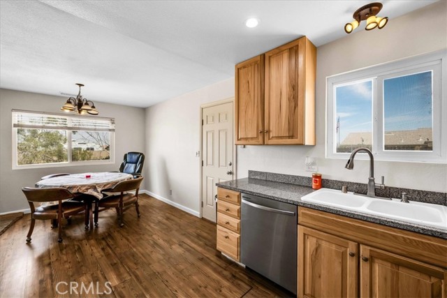 58331 Caliente Street, Yucca Valley CA: https://media.crmls.org/medias/c01f61e3-ab3c-442e-a281-cbd5449967b2.jpg