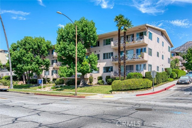 107 West Mountain Street, H photo 1