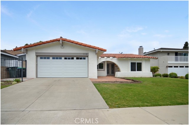 Detail Gallery Image 1 of 31 For 1110 Redding Ave, Costa Mesa,  CA 92626 - 4 Beds | 2 Baths