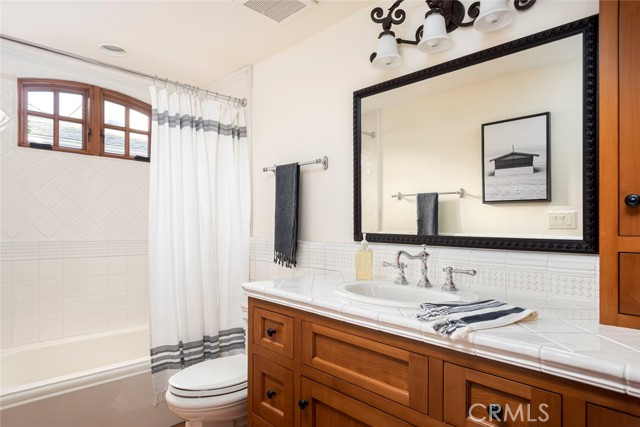 C0203934 7306 43b2 9d4c A93108dab26e