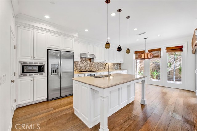 34 Somerton, Irvine CA: https://media.crmls.org/medias/c0208131-c666-4888-9ef2-356f907e29e6.jpg