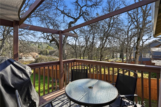 Detail Gallery Image 22 of 32 For 18286 North Shore Dr, Hidden Valley Lake,  CA 95467 - 3 Beds | 2 Baths