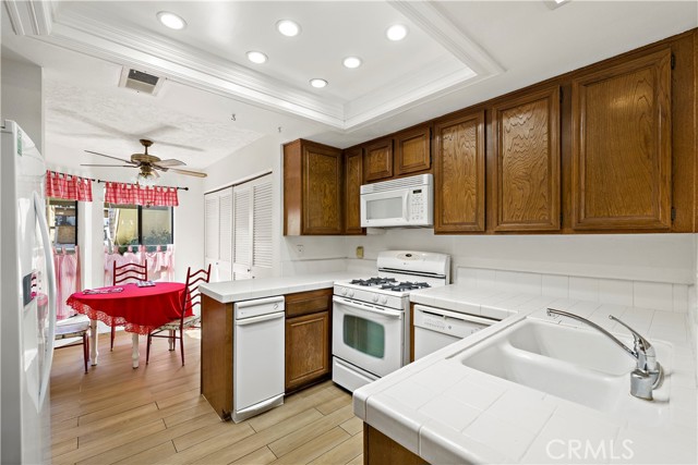 Detail Gallery Image 13 of 41 For 27941 Chiclana #81,  Mission Viejo,  CA 92692 - 2 Beds | 2 Baths