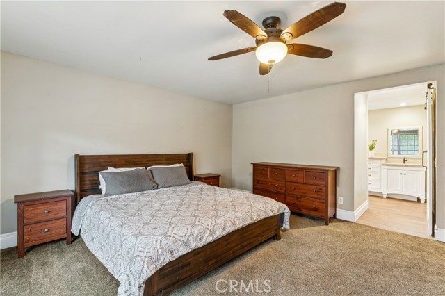 Detail Gallery Image 15 of 20 For 26461 Hillcrest Ln, Lake Arrowhead,  CA 92352 - 4 Beds | 3/1 Baths