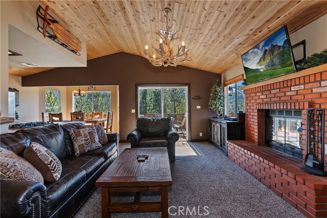 43850 Yosemite Drive, Big Bear Lake, CA 92315