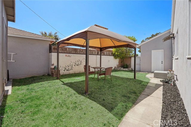 3700 W 147th Street, Hawthorne CA: https://media.crmls.org/medias/c0231ae6-8950-423c-9181-364badb6a135.jpg