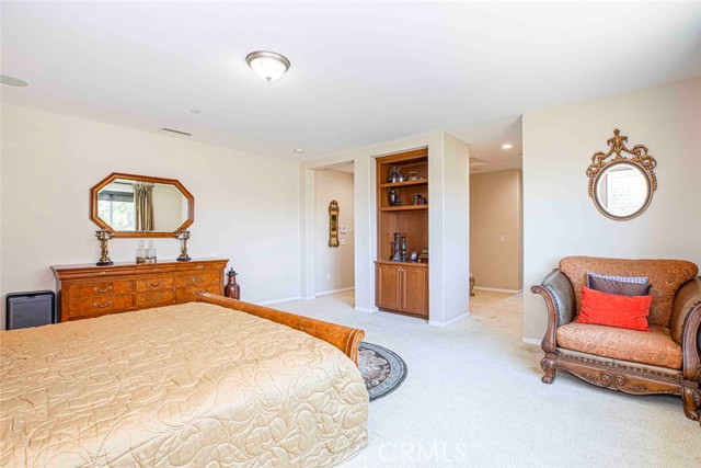 10266 Horsehaven Street, Sun Valley CA: https://media.crmls.org/medias/c026c242-a5cb-479f-838f-3c10b7a660ae.jpg