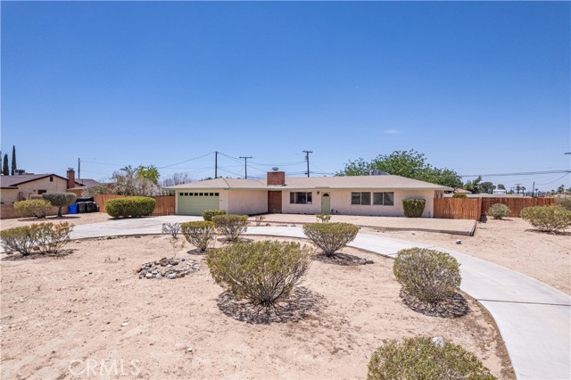 Detail Gallery Image 3 of 33 For 15156 Kinai Rd, Apple Valley,  CA 92307 - 3 Beds | 2 Baths