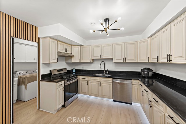 901 W El Repetto Drive, Monterey Park CA: https://media.crmls.org/medias/c026ffc0-0ab1-4083-96a7-43a10d7ccd47.jpg