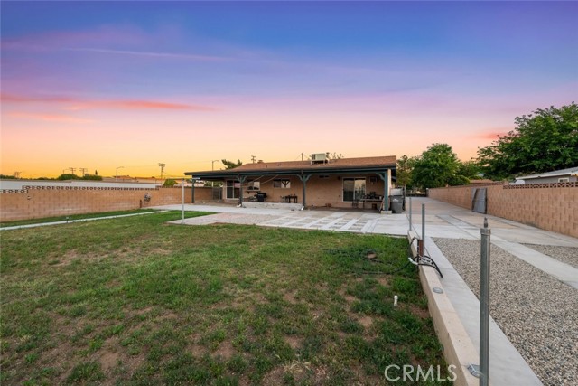 5111 W Avenue M2, Lancaster CA: https://media.crmls.org/medias/c0271ec5-f017-430b-a33e-42911f334770.jpg