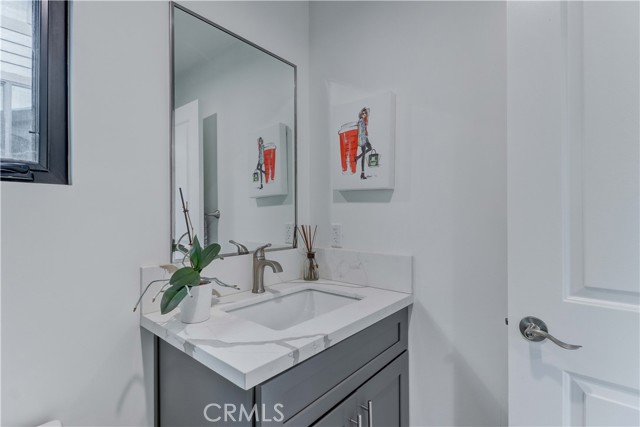 Detail Gallery Image 61 of 73 For 223 N. St. Andrews, Los Angeles,  CA 90004 - 7 Beds | 6/1 Baths