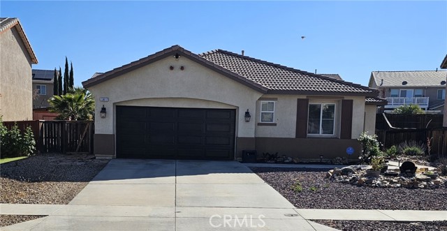 Detail Gallery Image 1 of 32 For 13817 Grant Way, Oak Hills,  CA 92344 - 4 Beds | 2 Baths