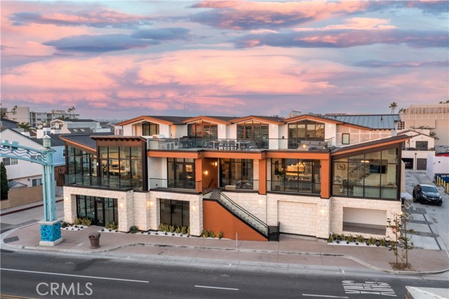 Detail Gallery Image 1 of 26 For 502 E Balboa Bld, Newport Beach,  CA 92661 - 3 Beds | 2 Baths