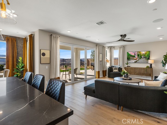 Detail Gallery Image 20 of 40 For 28905 Saddle Cir, Castaic,  CA 91384 - 3 Beds | 2/1 Baths
