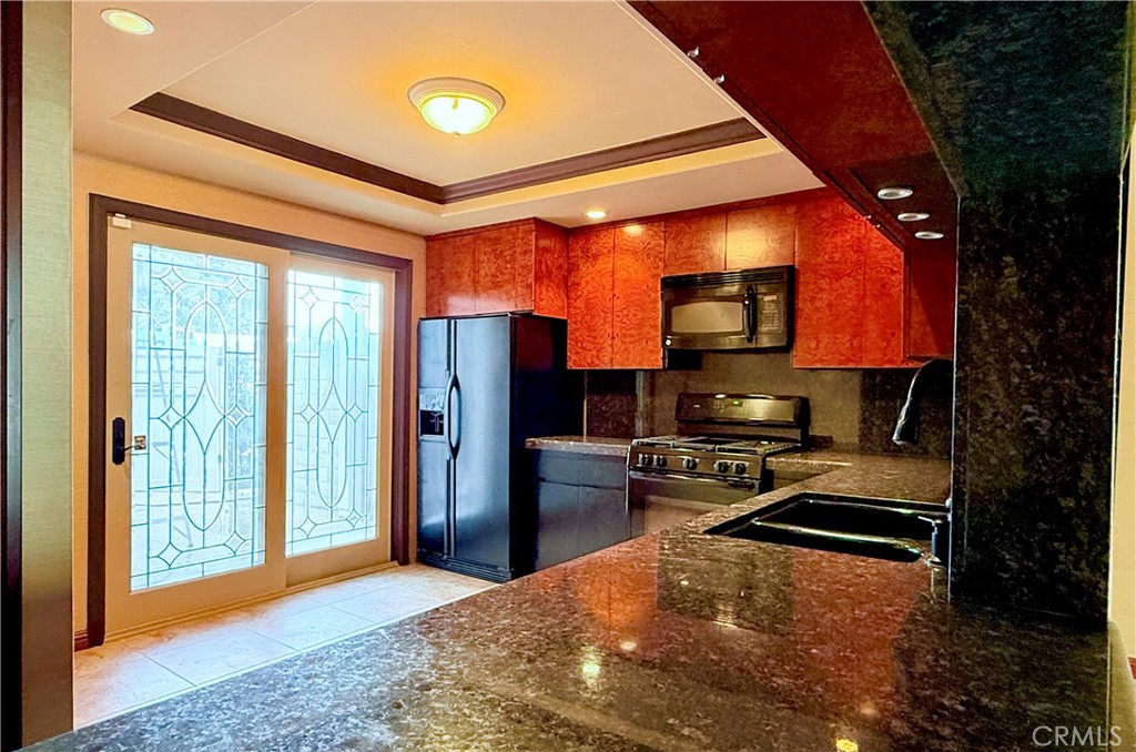 MLS #OC25254290 image #9