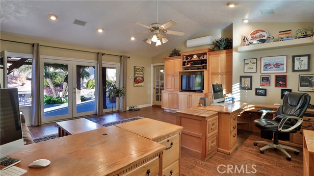 Detail Gallery Image 27 of 71 For 635 W 16th, Upland,  CA 91784 - 3 Beds | 2 Baths