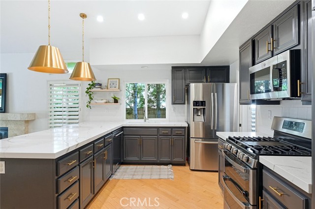 Detail Gallery Image 17 of 46 For 17866 via La Cresta, Chino Hills,  CA 91709 - 3 Beds | 2 Baths