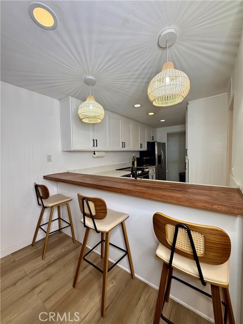 Detail Gallery Image 4 of 13 For 9116 Marina Pacifica Dr, Long Beach,  CA 90803 - 0 Beds | 1 Baths