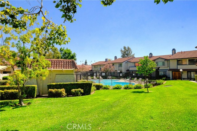 Detail Gallery Image 7 of 26 For 5132 Aspen, Montclair,  CA 91763 - 3 Beds | 3 Baths