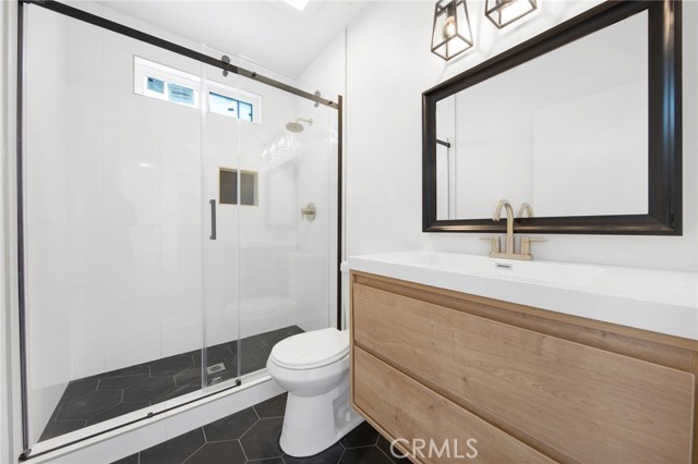 Detail Gallery Image 19 of 27 For 3416 11th, Los Angeles,  CA 90018 - 4 Beds | 3 Baths