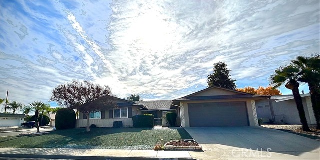 25915 Warwick Road, Menifee CA: https://media.crmls.org/medias/c02ad7f2-a5b8-4996-9936-4a27703ab66f.jpg