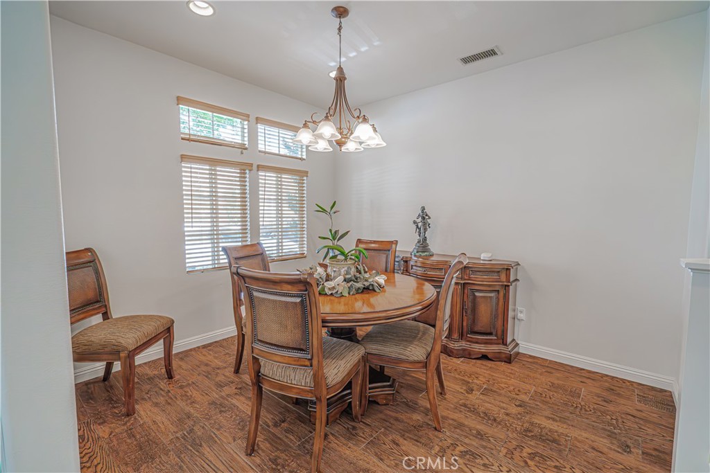 MLS #SR25237735 image #5