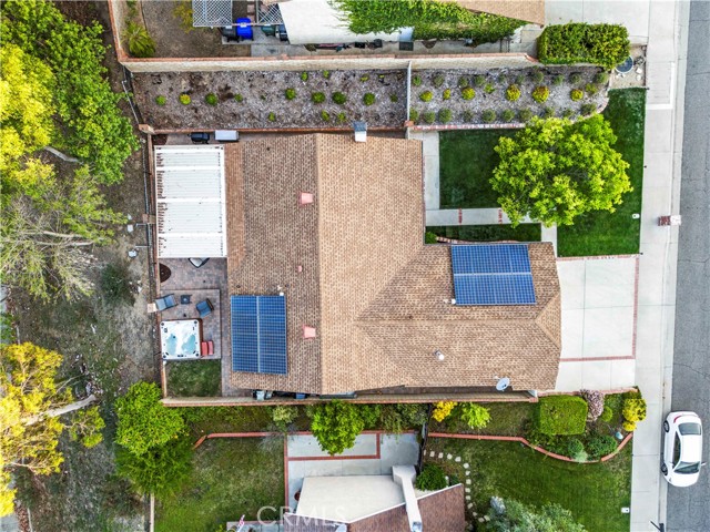 21742 Grovepark Drive, Saugus CA: https://media.crmls.org/medias/c02af7be-79f4-4a87-8d79-92c9ef638168.jpg